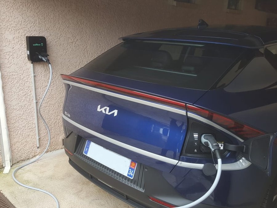 KIA EV6 en charge sur borne Horizon