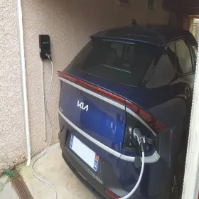 Borne installée à Tarascon